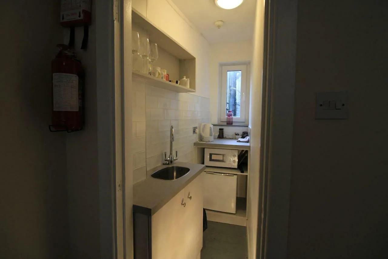 Snoozles Quay Street Tourist Hostel Galway