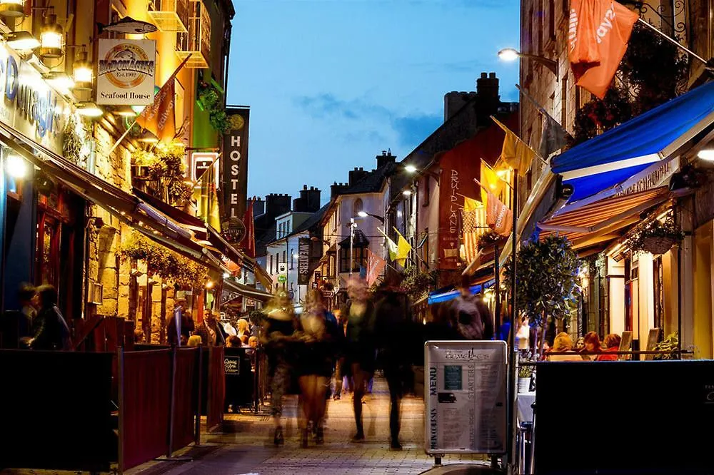 Snoozles Quay Street Tourist Hostel Galway